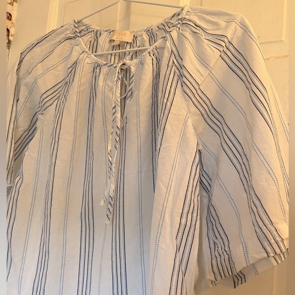 Gap women’s White and Blue Striped Top in size xs - Picture 2 of 9